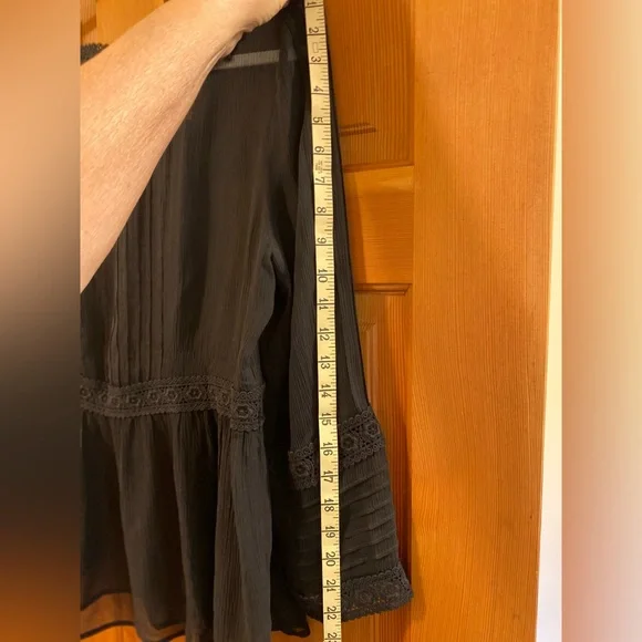 Sundance Very Black Sheer silk Blouse with lace detail. Beautiful Elegant - Picture 8 of 14